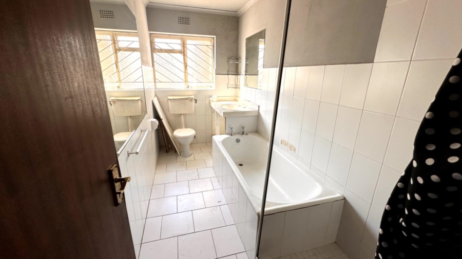 4 Bedroom Property for Sale in Sybrand Park Western Cape